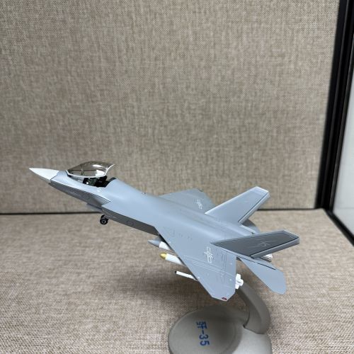 1：72歼-35A